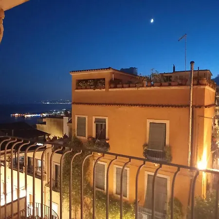 Varo לינה וארוחת בוקר *