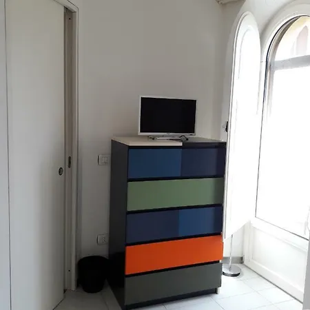 לינה וארוחת בוקר Varo *